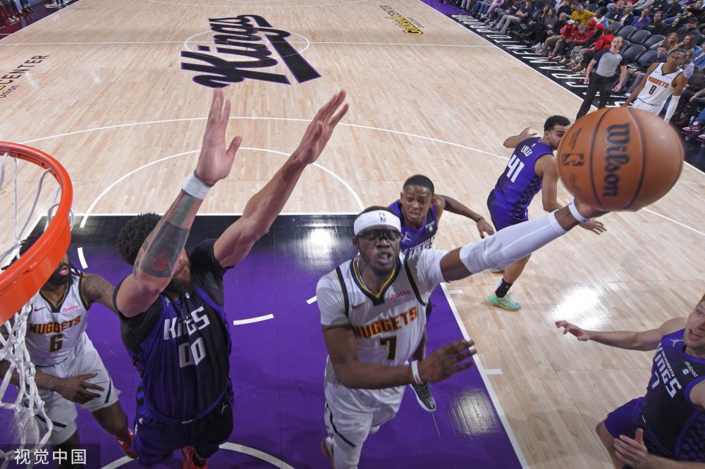 对费耶诺德 对费耶诺德